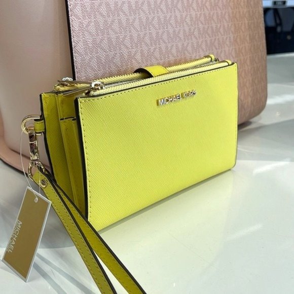 Michael Kors Jet Set Travel Large Double Zip Leather Wristlet Sunshine Yellow - Picture 1 of 15